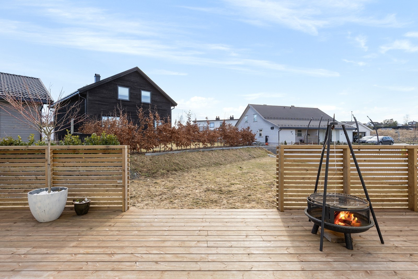 Direkte adkomst til hage fra terrasse Galleribilde