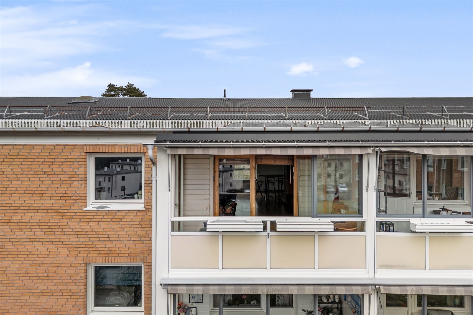 Leiligheten har en god intern beliggenhet i byggets toppetasje. Galleribilde