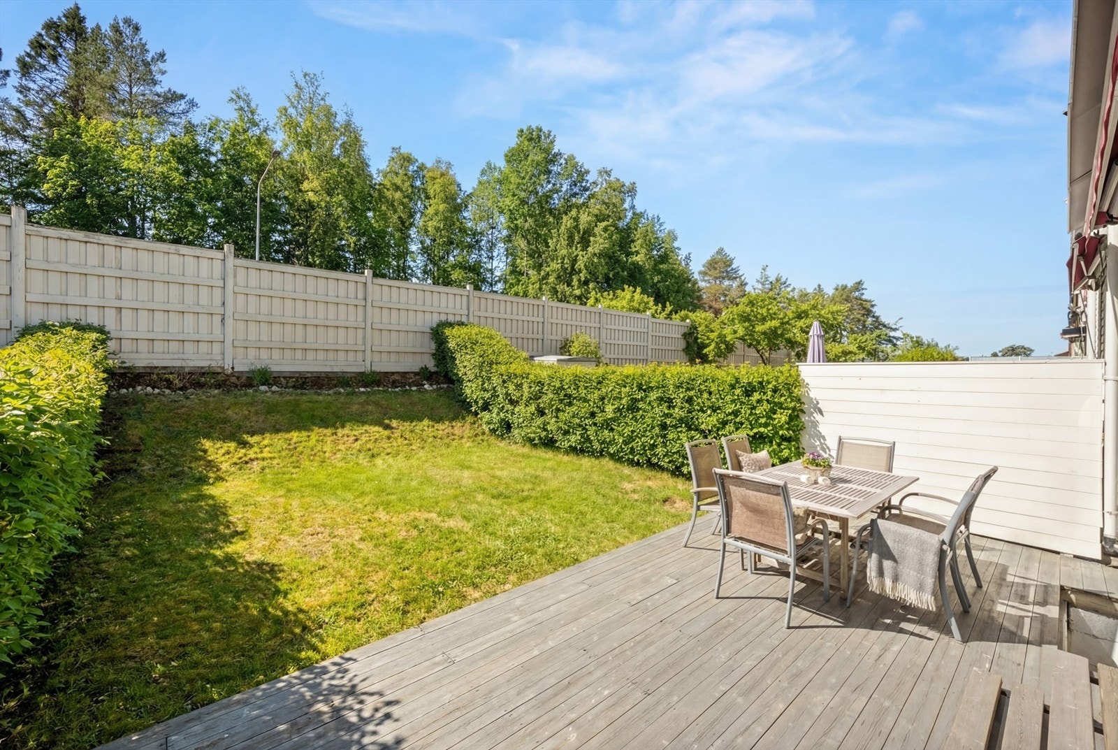 Rikelig med plass for lek og sosialt samvær. Galleribilde