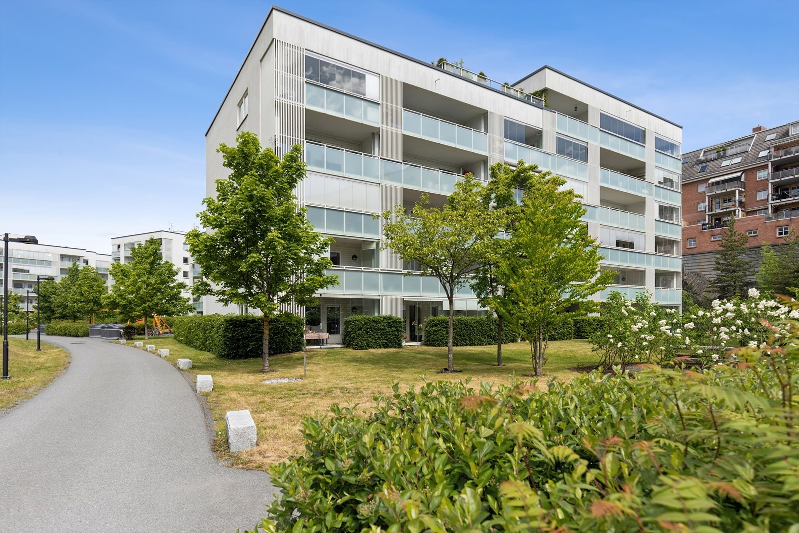 Velkommen til Jongsåsveien 2E - Lys og moderne 4-roms leil. med gangavstand til alle fasiliteter i Sandvika Galleribilde