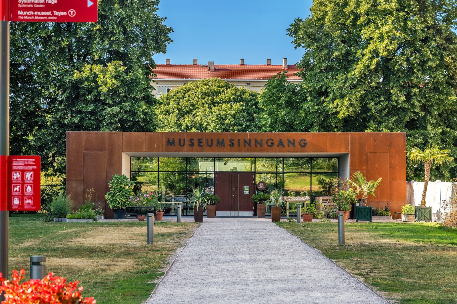 Ikke langt unna er også malerisk vakre Botanisk Hage. Galleribilde