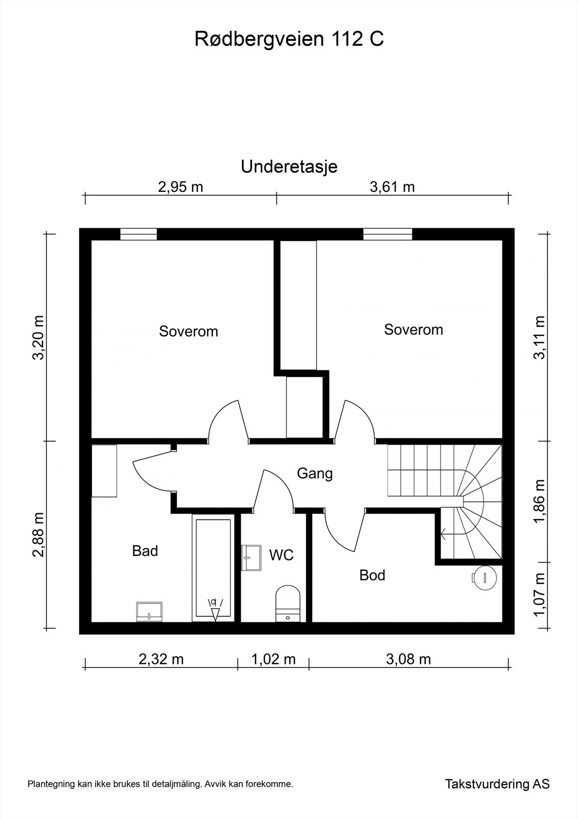 Underetasjen er innredet med gang, to soverom, bad, separat toalettrom og en bod. Galleribilde
