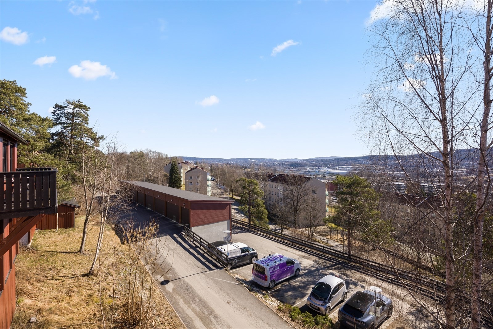 Fra eiendommen er det vid utsikt over nærområdet og Groruddalen. Galleribilde
