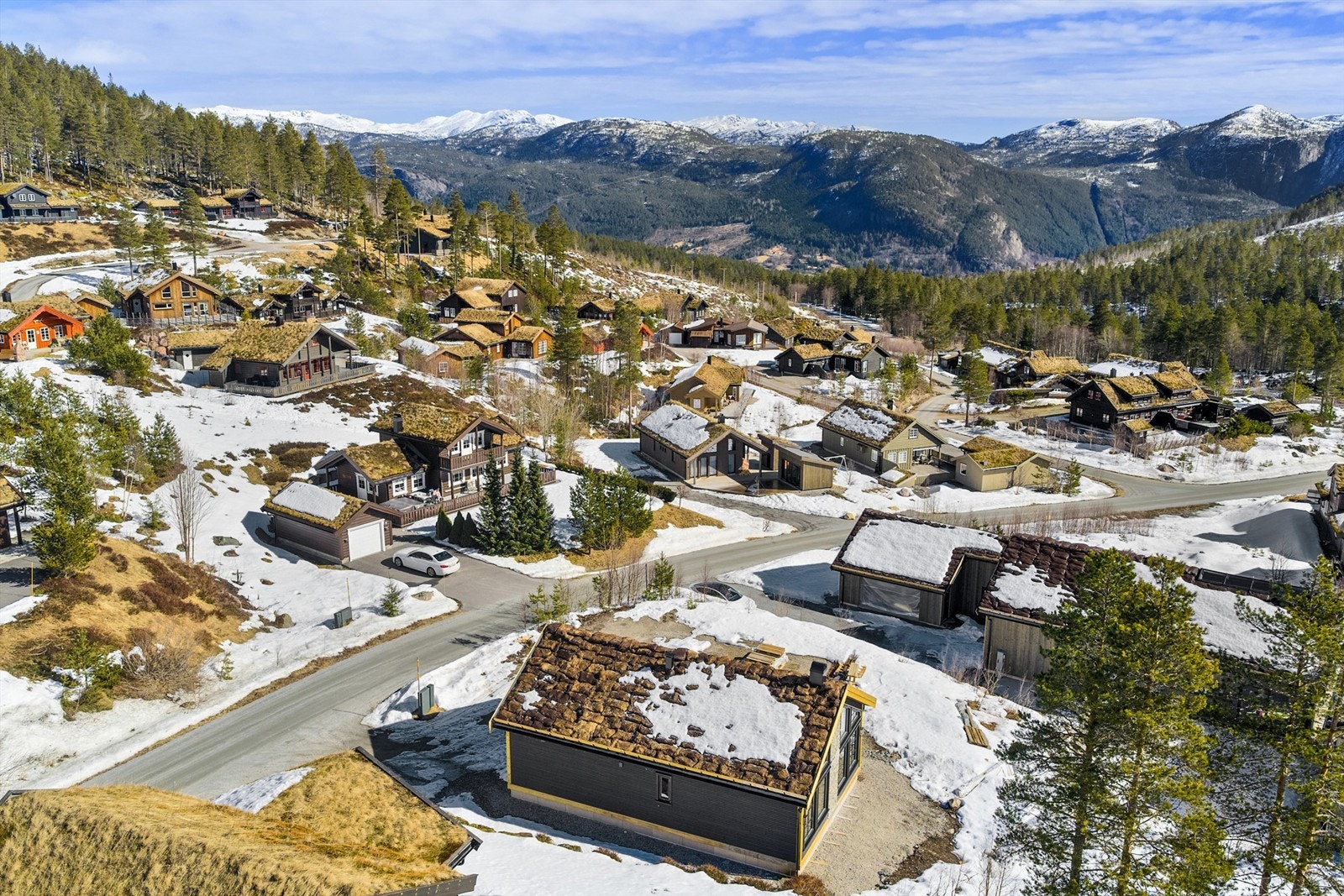 Utsikten mot Setesdalen og fjellene i øst. Galleribilde