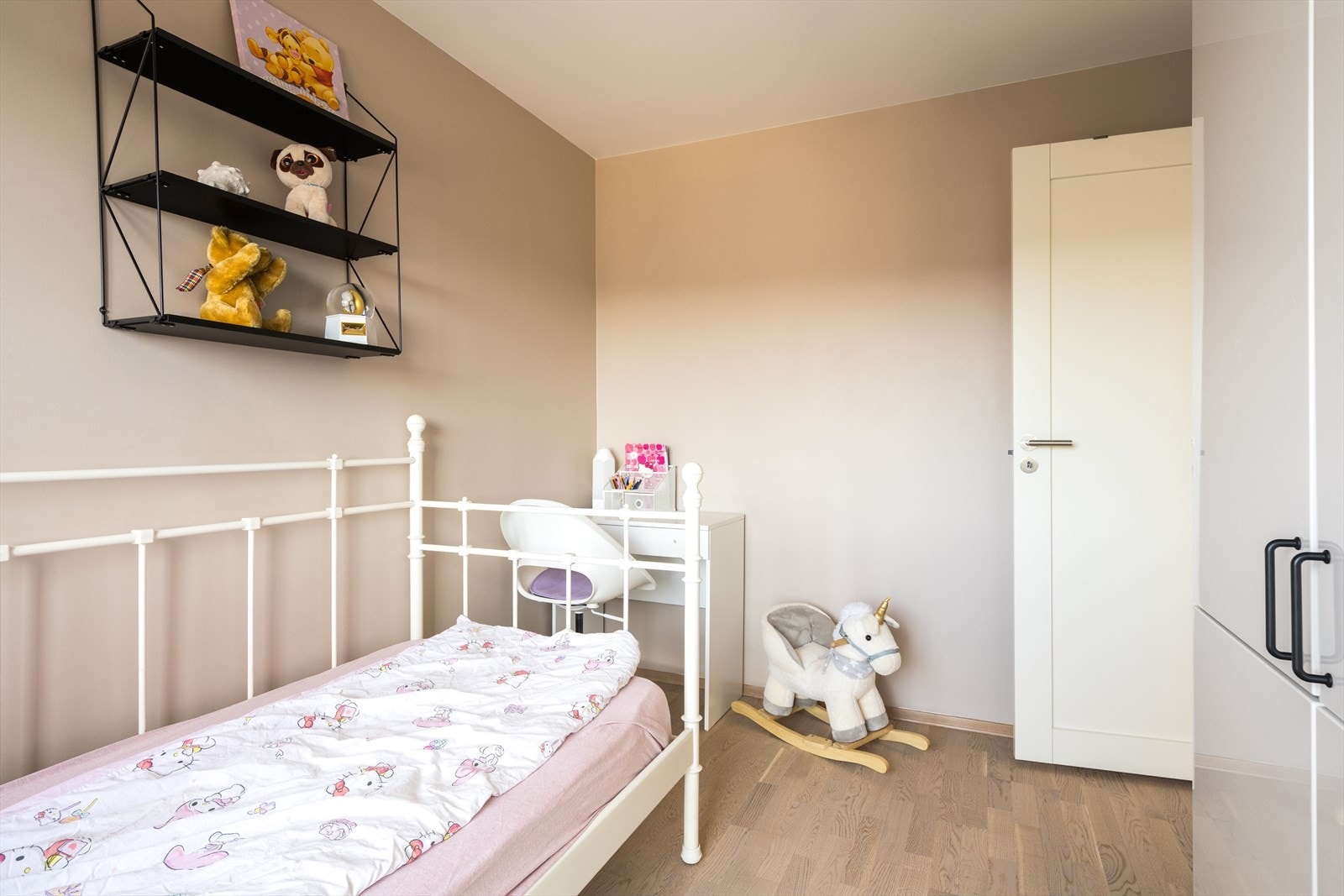 Soverom 3 er i dag innredet som barnerom. Galleribilde