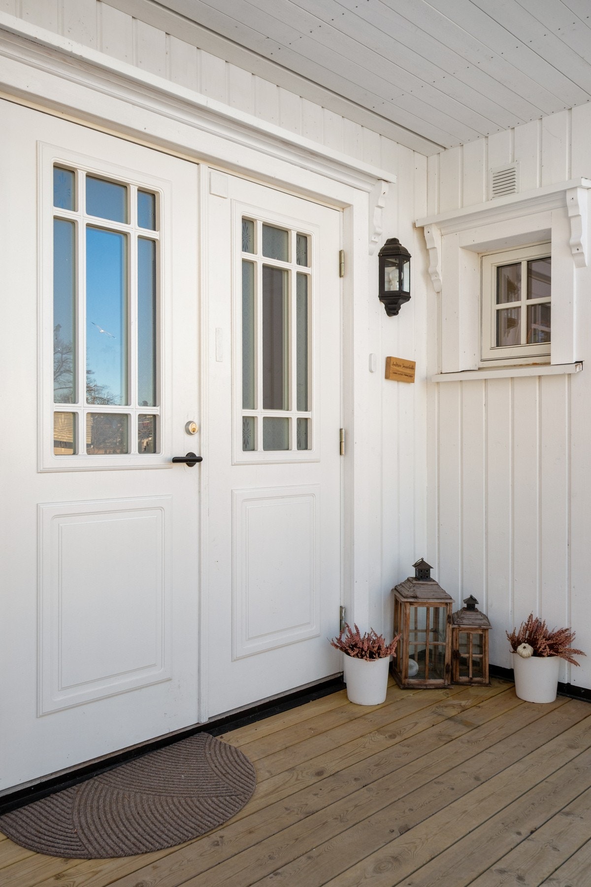 Overbygget innbydende inngangsparti Galleribilde