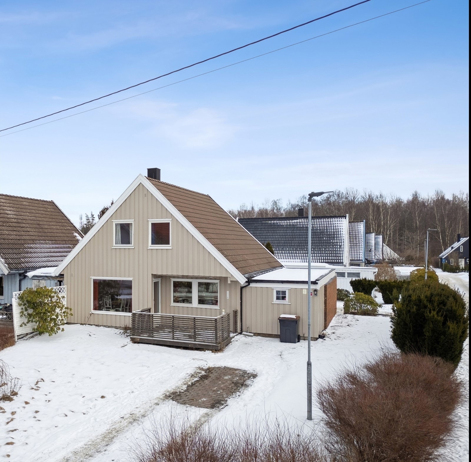 Mikael Lilletvedt v/DNB Eiendom har gleden av å presentere Høymyrveien 1! Galleribilde