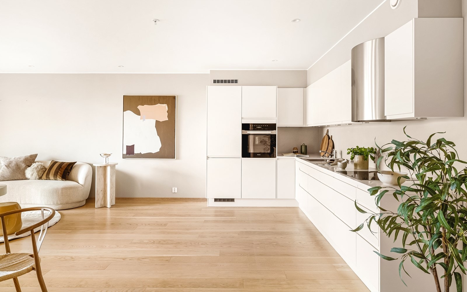 kjøkken fra HTH og hvitevarer fra Siemens. Galleribilde