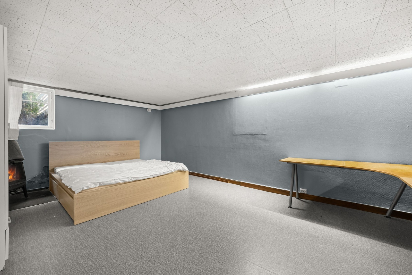 Rom i kjeller benyttet som soverom til hybeldel - ikke godkjent til varig opphold Galleribilde