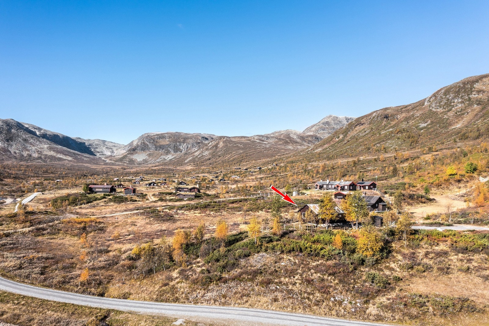 En unik eiendom beliggende midt i postkortet - omringet av majestetiske fjell og daler! Galleribilde