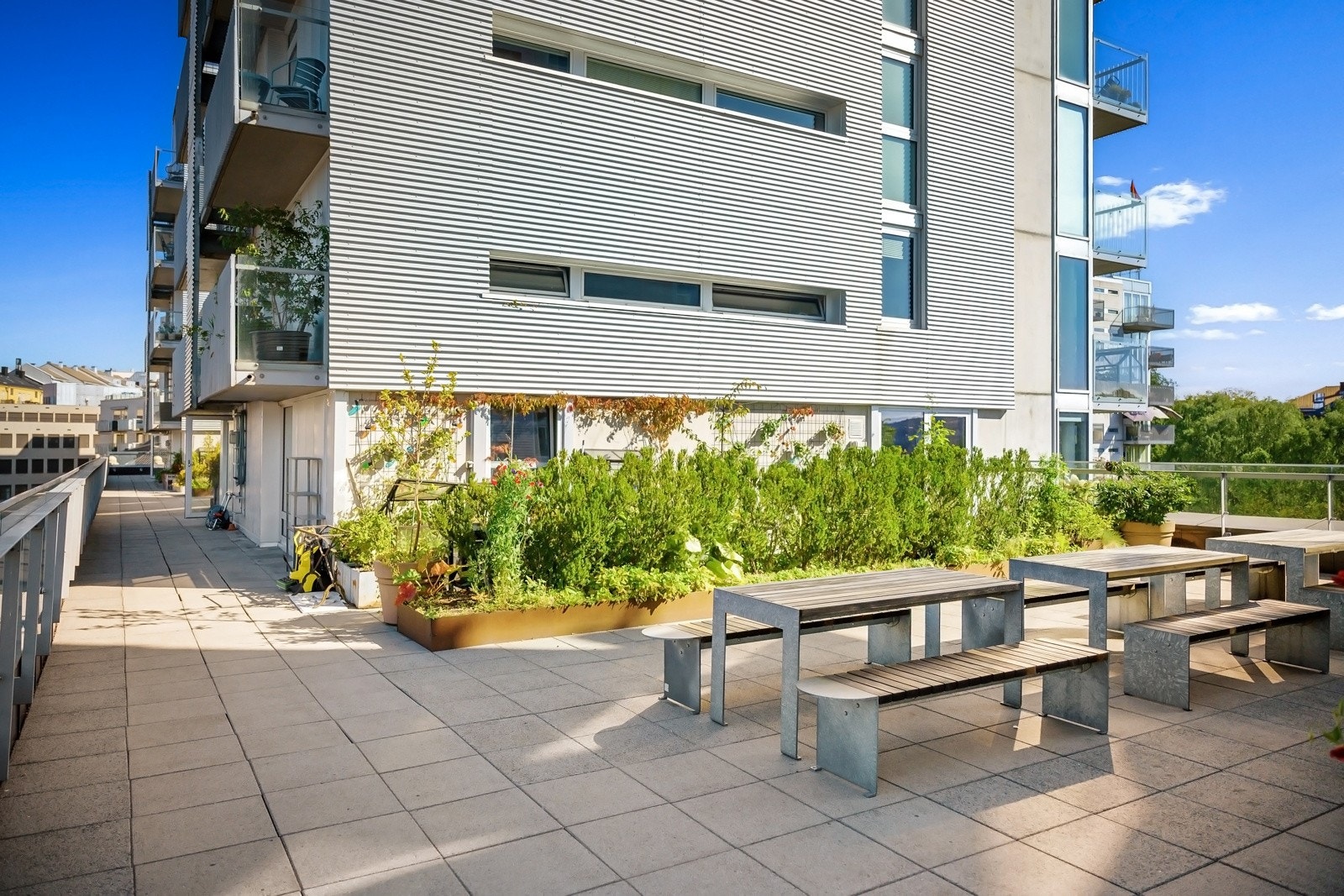 Pent opparbeidet med flere sittegrupper. Galleribilde