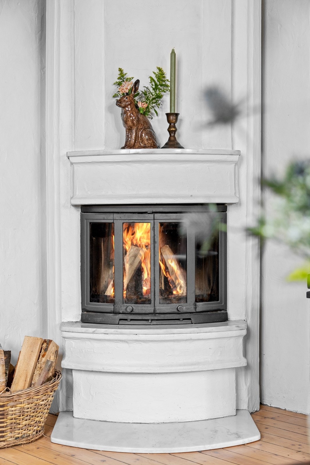 En peis som dette er ikke bare en varmekilde, den skaper også en egen stemning i hjemmet. Galleribilde
