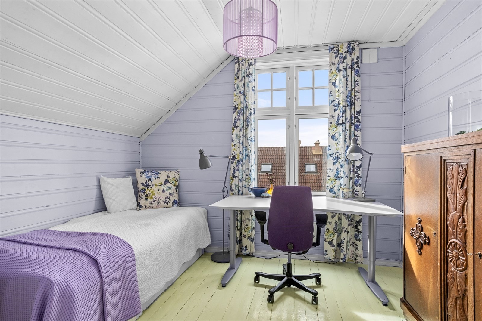 Det tredje soverommet har vindu som vender ut mot vest. Galleribilde