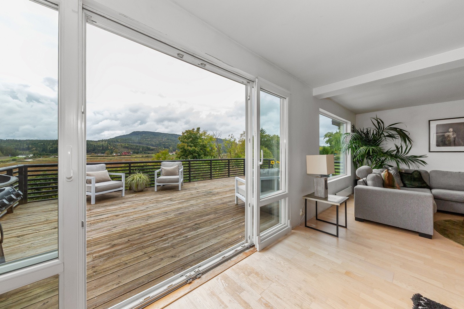 Nydelig utsikt fra stue. Galleribilde