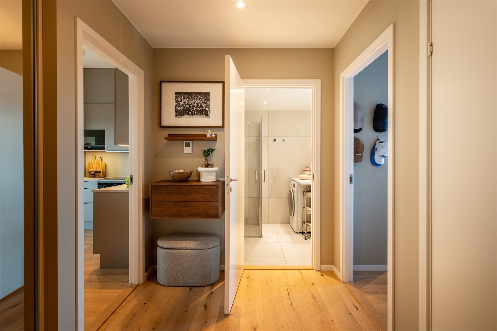 Varme og varmtvann er inkludert i felleskostnadene (a-konto) Galleribilde