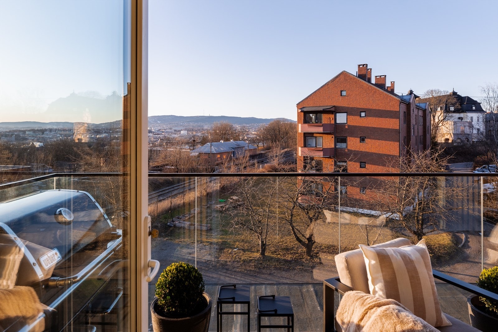 Fra stuen er det direkte utgang til en herlig balkong på ca. 13 m². Galleribilde