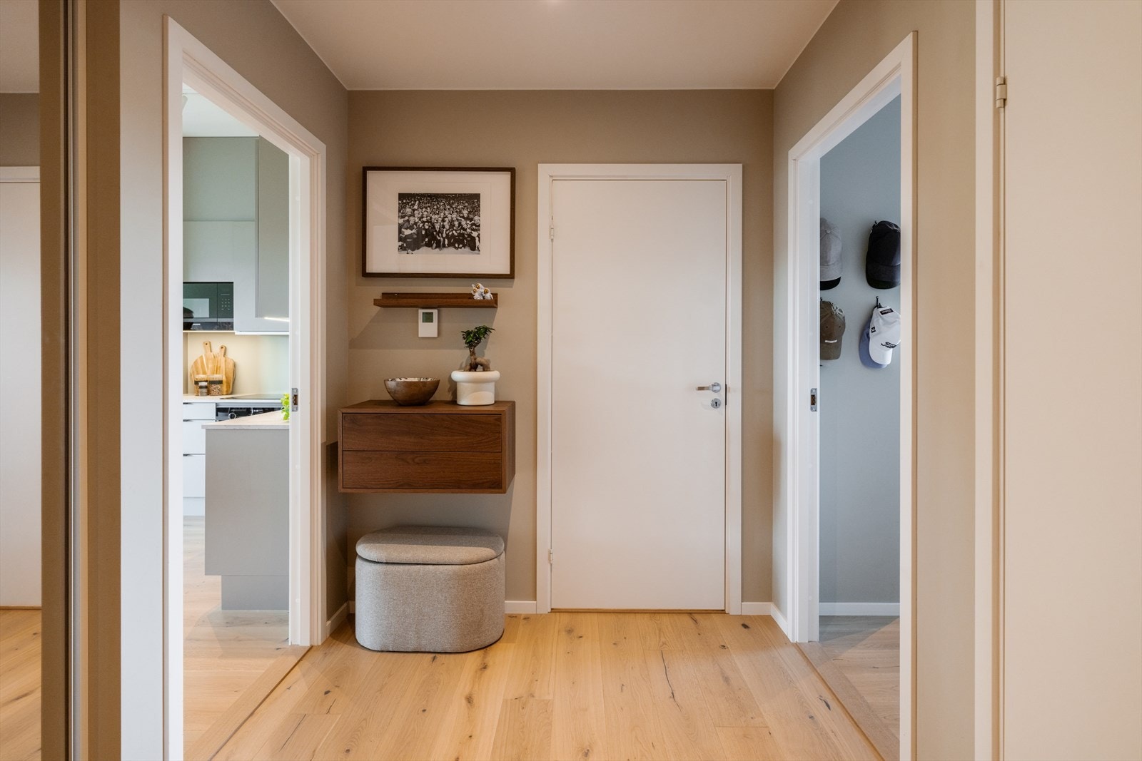 I tillegg til god lagringsplass i leiligheten, disponerer leiligheten en kjellerbod på ca. 5m². Galleribilde