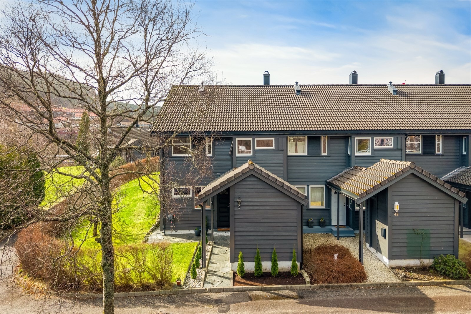 Utvendig bod 6,4 m², perfekt for sykler og annet utstyr. Galleribilde