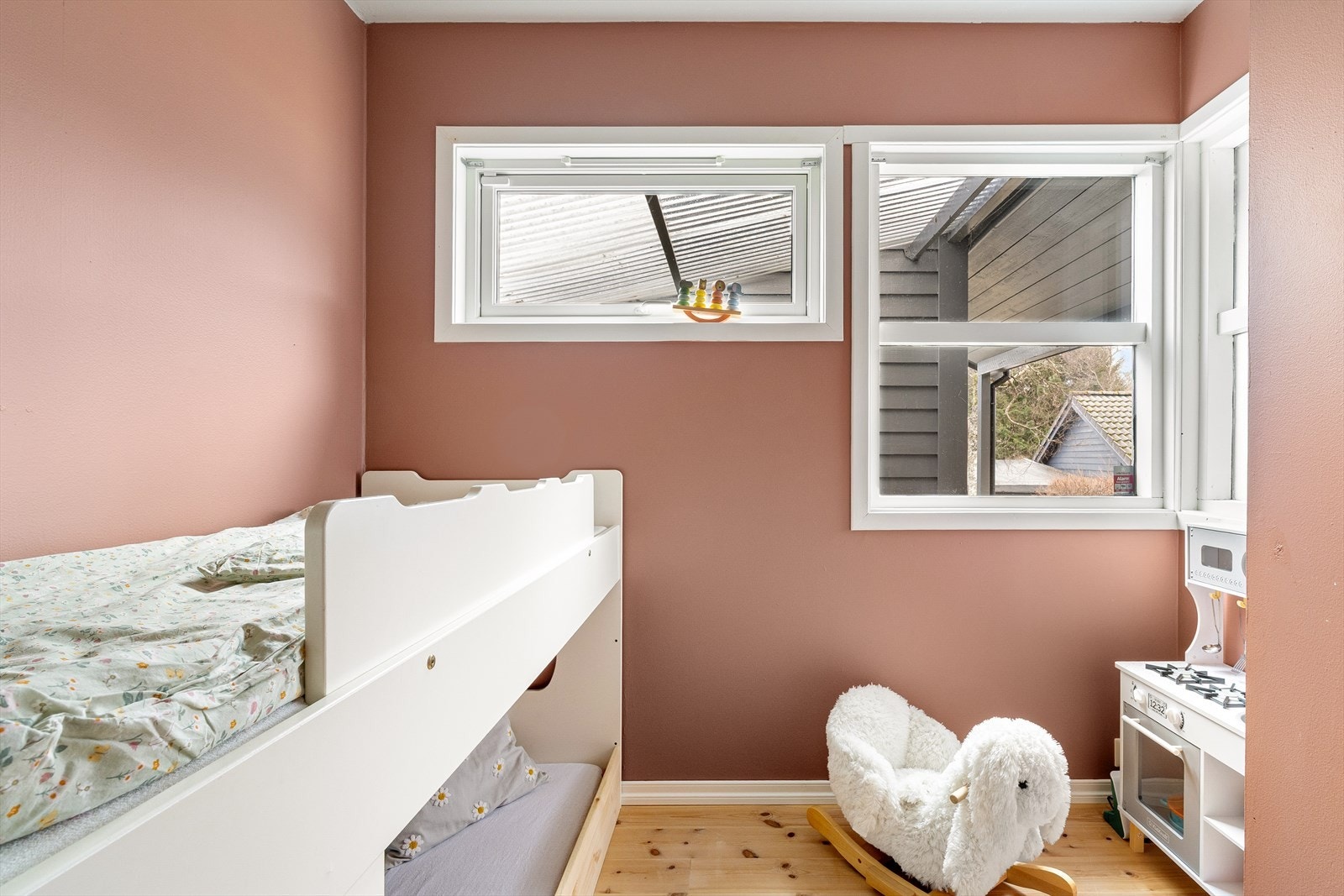 Soverommene egner seg godt som barnerom, gjesterom eller hjemmekontor. Galleribilde