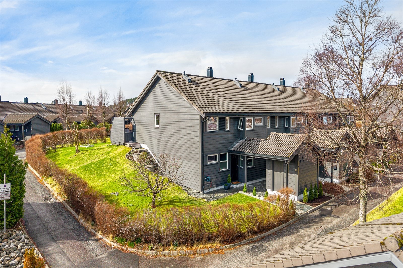 Aktiv Eiendomsmegling v/ Nika Nasibi har gleden av å presentere Liarinden 46. Foto: Inderhaug Boligfoto. Galleribilde