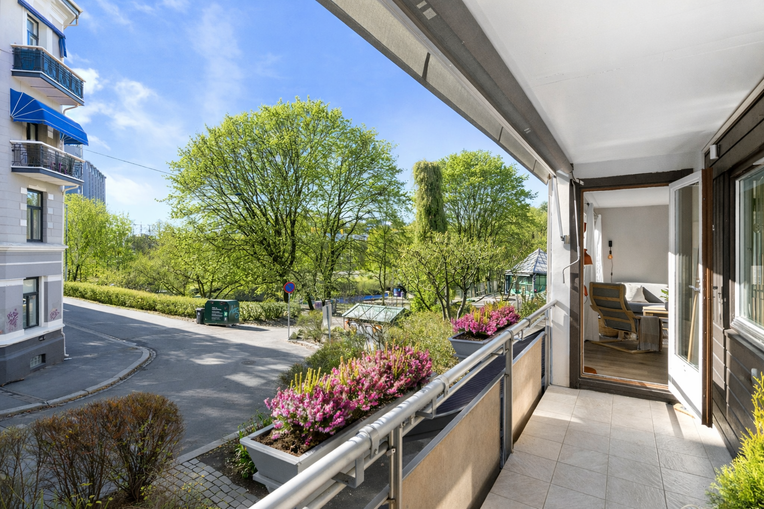 Velkommen til Bergverksgata 6B - Boligen presenteres av Kristina O. Myhre for EiendomsMegler 1. Foto: André Aakermann. Bilde er redigert med AI. Det tas forbehold om at avvik kan forekomme. Galleribilde