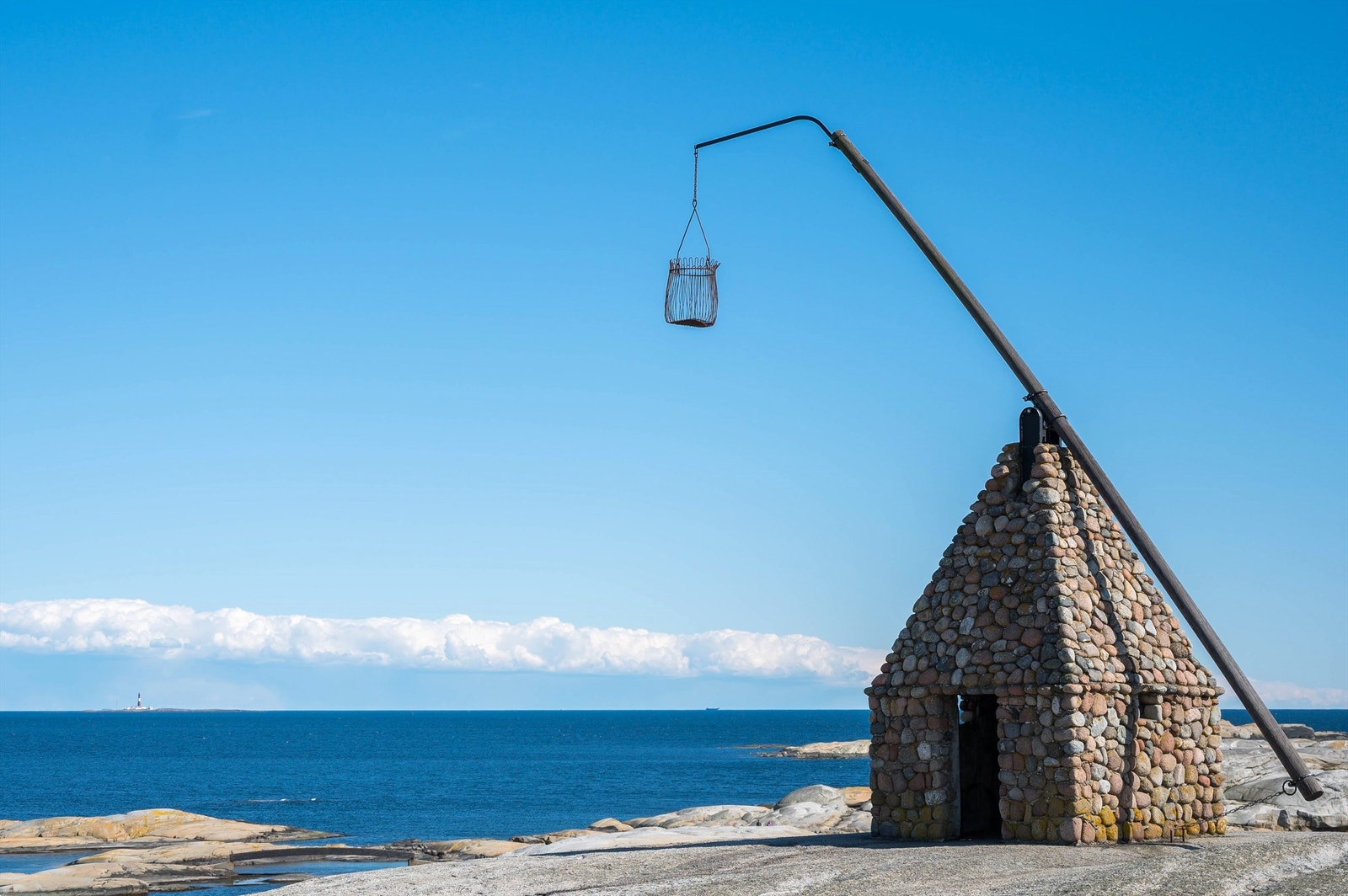 Tjøme består av øyene Tjøme med Verdens Ende, Brøtsø og Hvasser - i tillegg til de mange øyene som utgjør kanskje Norges vakreste skjærgård og en del av denne utgjør Nasjonalparken Galleribilde