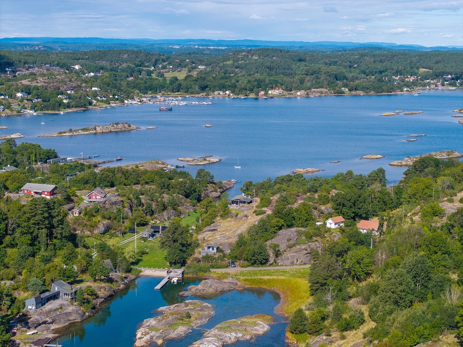 Tjøme i Færder kommune er et av Norges mest besøkte sommerparadiser. For dem som bor her året rundt, er det godt å vite at Tjøme flere ganger har blitt kåret til Vestfolds beste bosted. Galleribilde