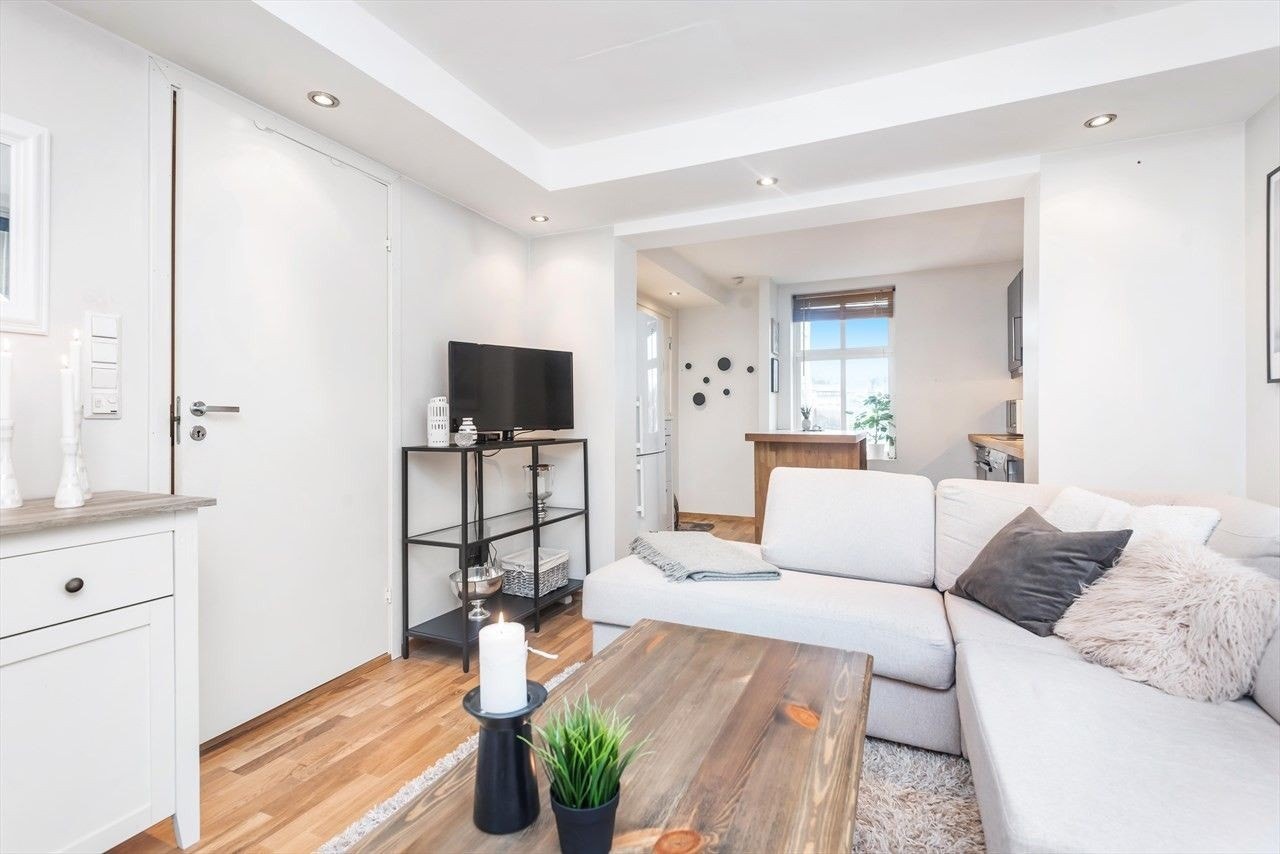 Flott stue med gode møbleringsmuligheter. Galleribilde