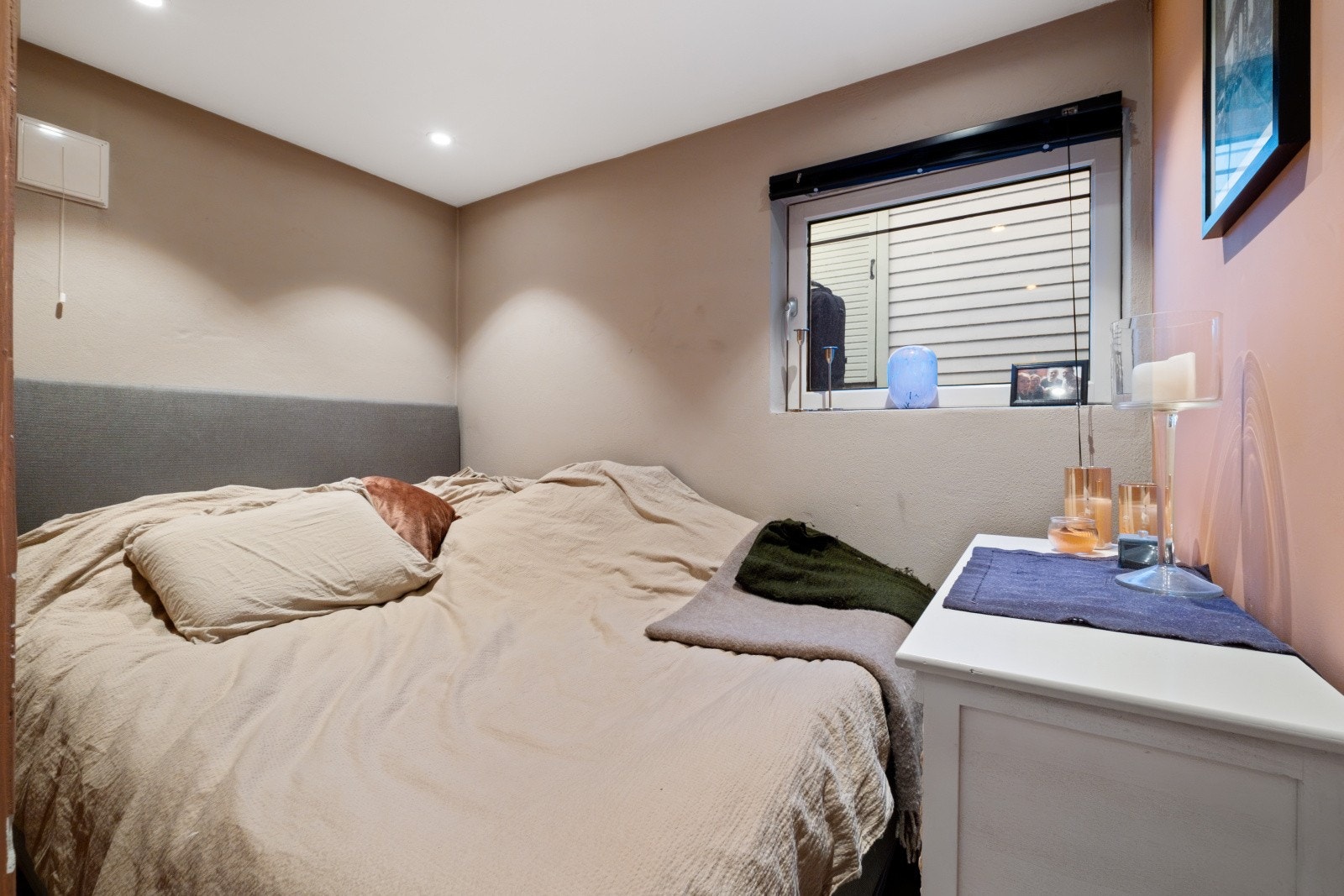 Rom i underetasjen er i dag innredet som soverom, men er ikke godkjent rom for varig opphold Galleribilde