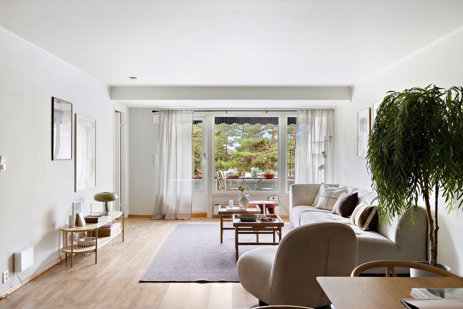 Boligen har behov for modernisering og gir gode muligheter for å sette sitt eget preg. Galleribilde