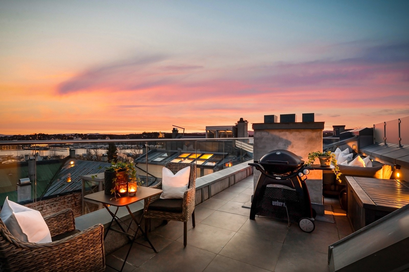 Panoramautsikt mot Kongen, Frammuseet og innseilingen. Galleribilde