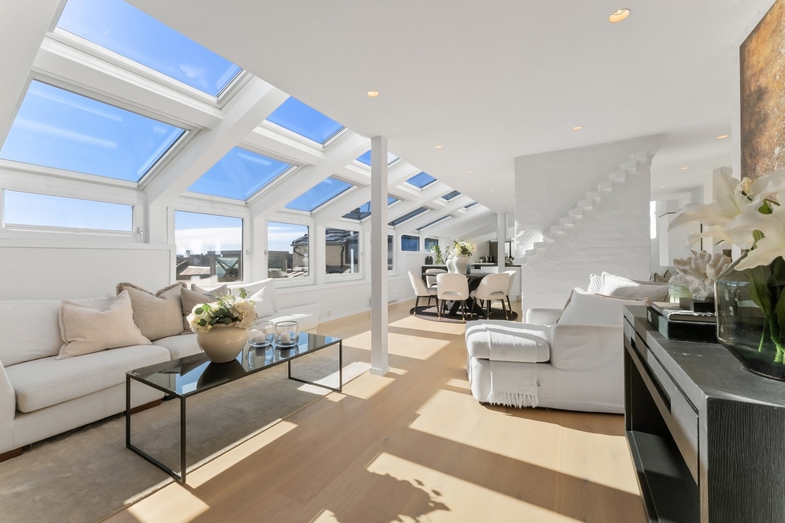 Velkommen til Leiv Eirikssons gate 9 - Kontakt Carl P. Sveistrup på 980 45 319 dersom privatvisning ønskes. Galleribilde