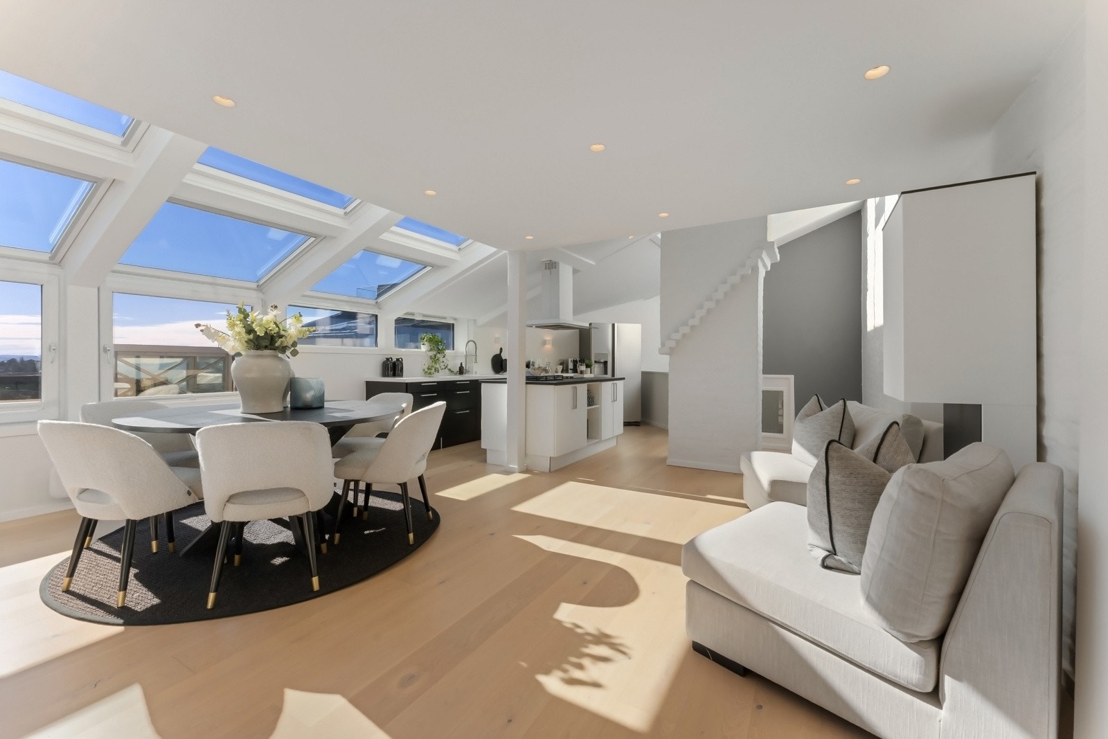 Mulighet for to separate stuer, i tillegg til spisestue. Galleribilde