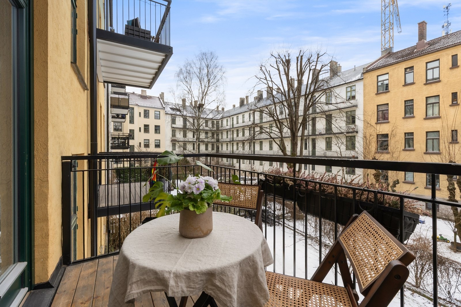 Her kan solen nytes fra ca kl. 11 til 19 sommerstid Galleribilde