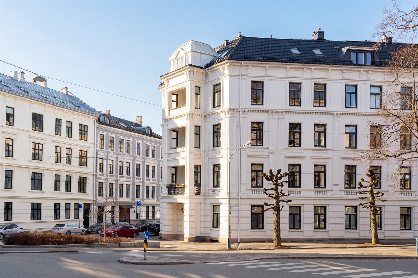 Leiligheten ligger flott til i byggets fjerde etasje. Galleribilde