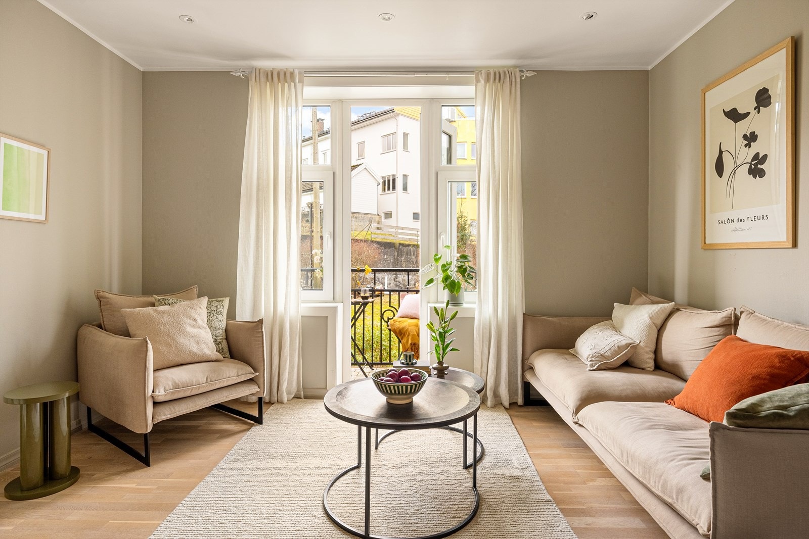 Samtlige overfalter er malt i moderne og delikate farger i 2021. Galleribilde