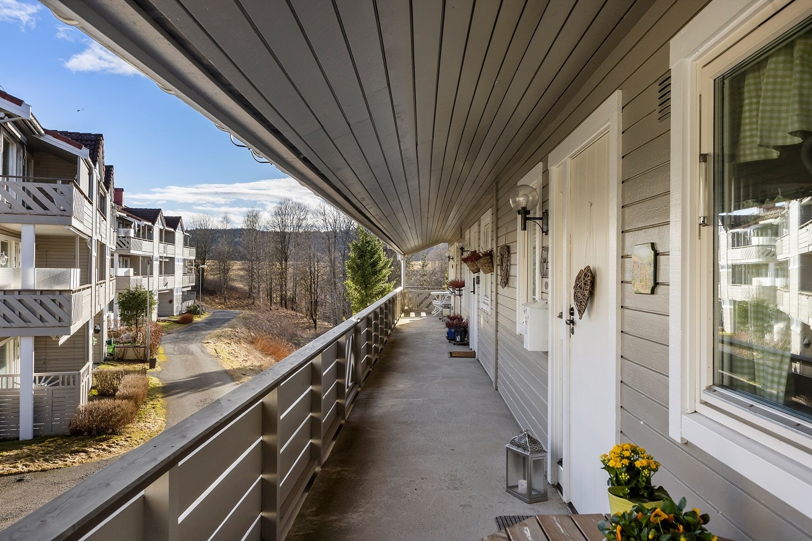 Hyggelig svalgang. Galleribilde