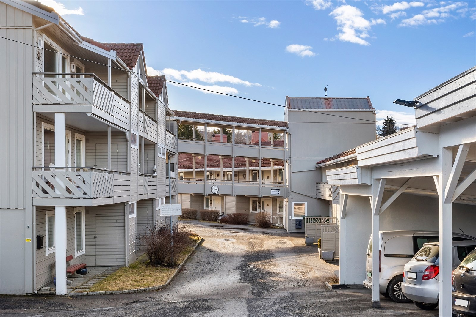 Nordjordet Borettslag består av 40 boliger. Galleribilde