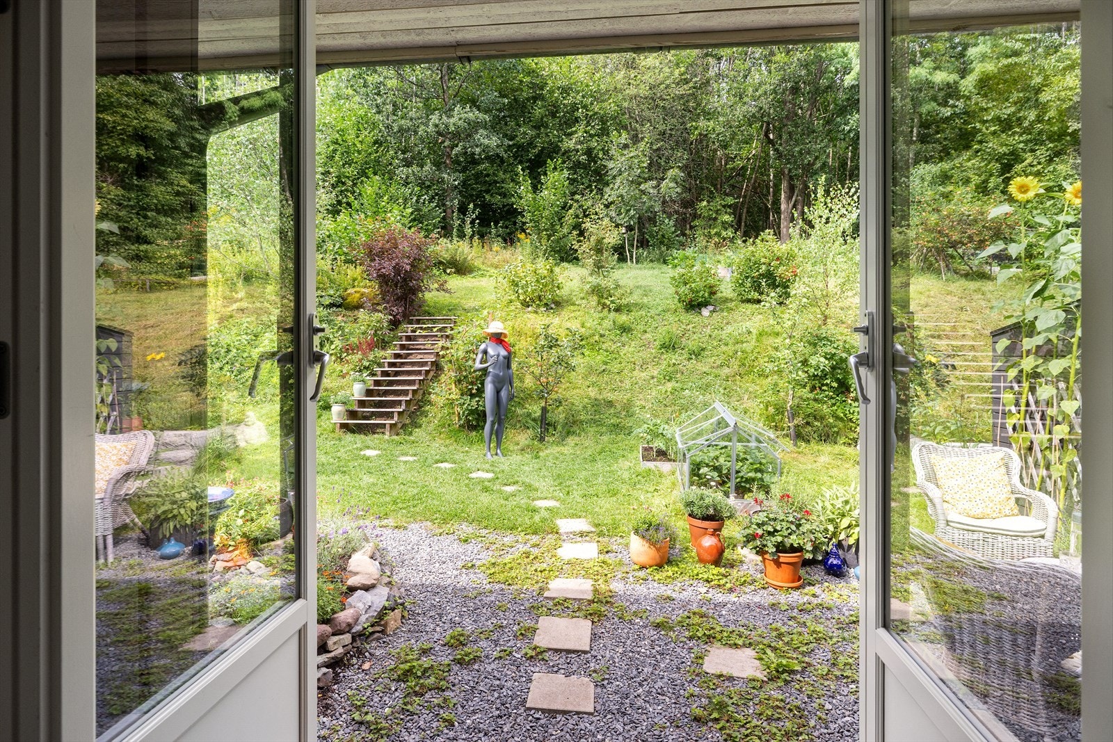 Doble verandadører ut mot hagen Galleribilde
