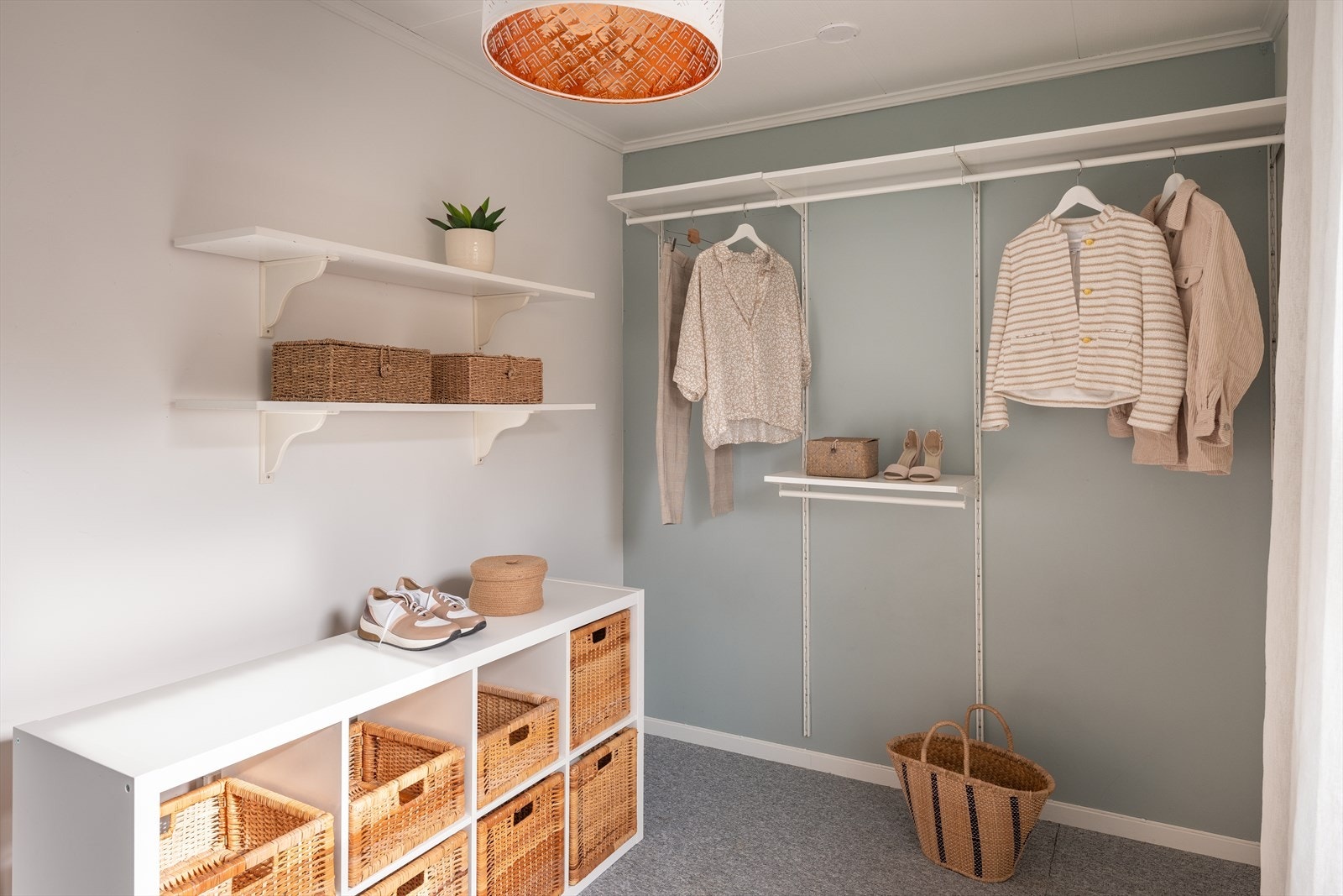 Husets andre rom er på 8,5m² og egner seg godt som walk-in closet, kontor, barnerom eller hva enn du måtte ønske. Galleribilde