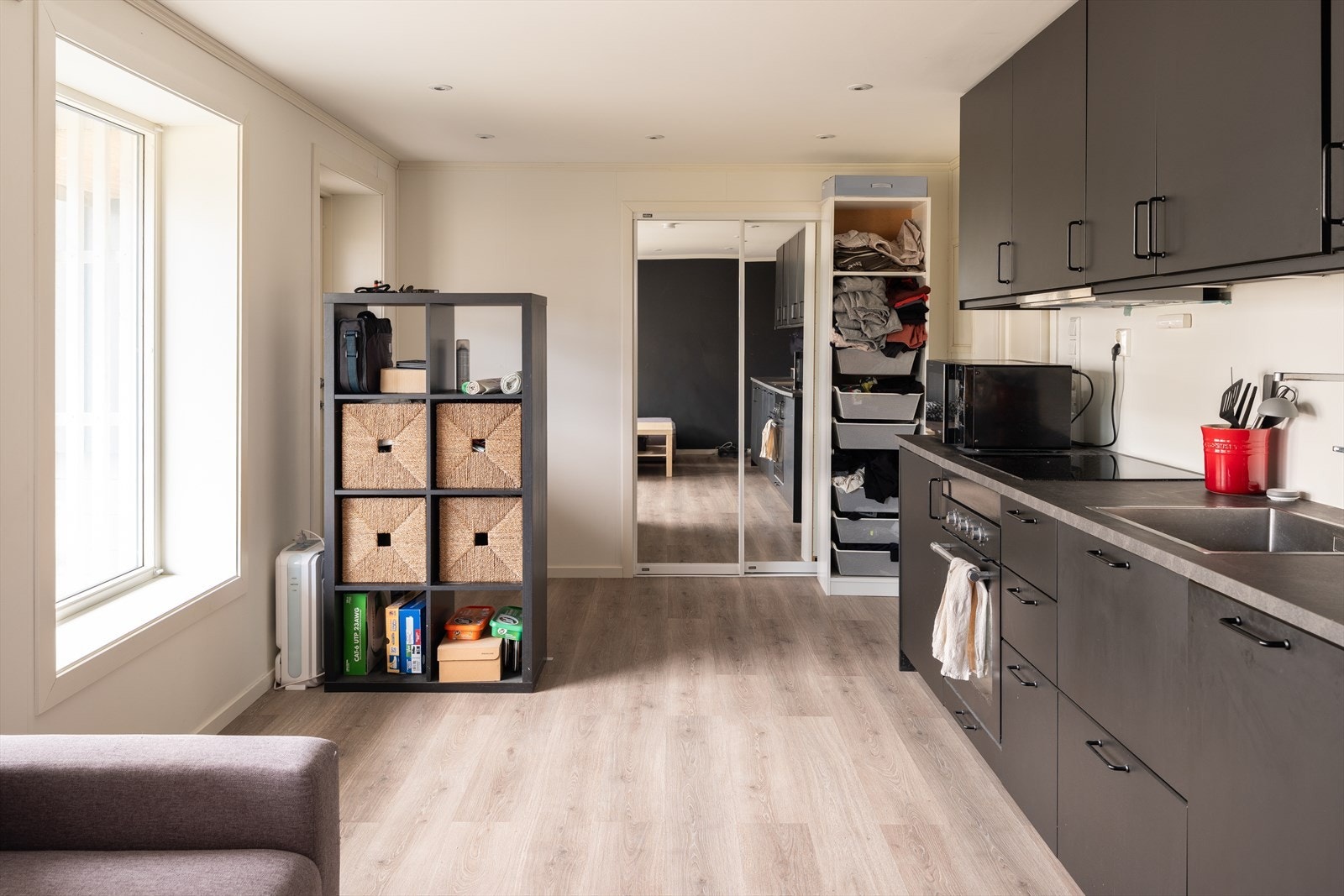 Leiligheten har egen inngang fra kjelleren. Galleribilde