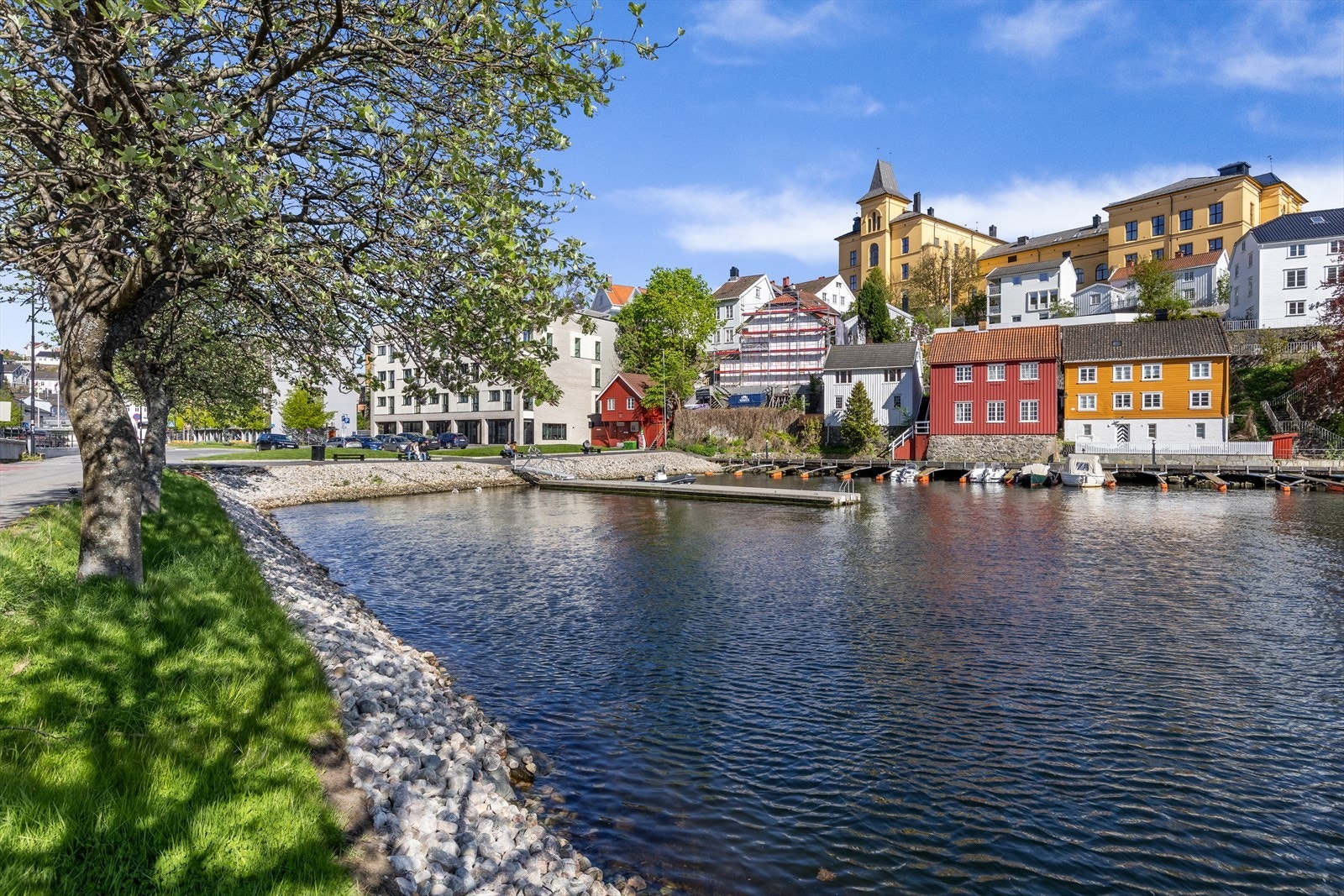 Gangavstand til alt av fasiliteter av hva Arendal sentrum kan by på Galleribilde