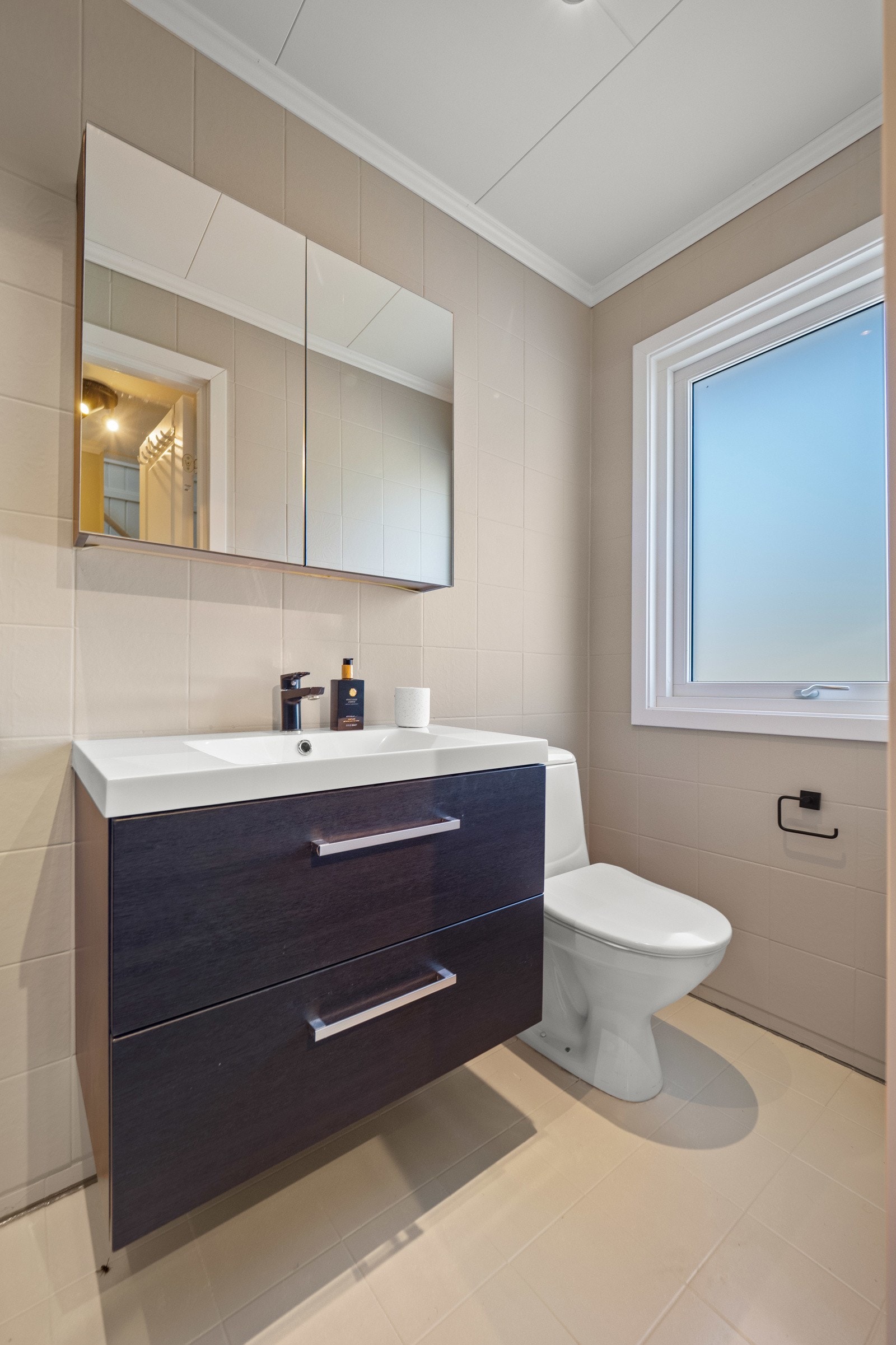 Badet i 1 etasje ble pusset opp i 2020 Galleribilde