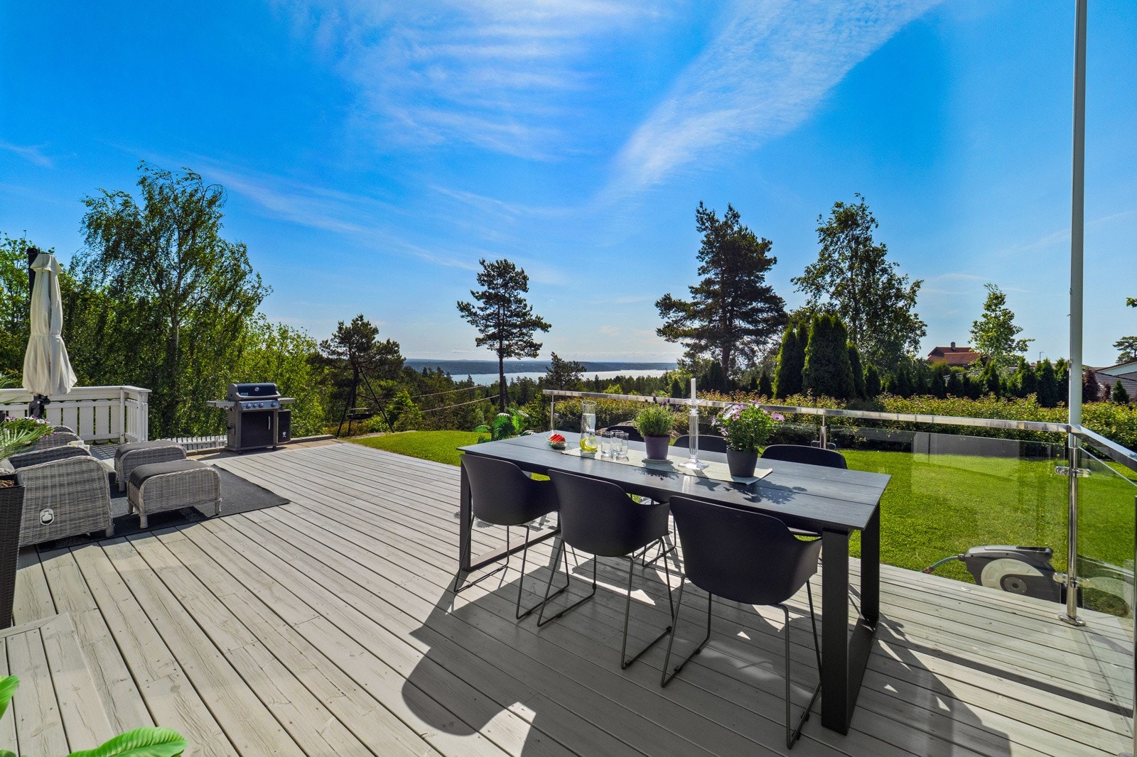 Eiendommen ligger med meget gode solforhold Galleribilde