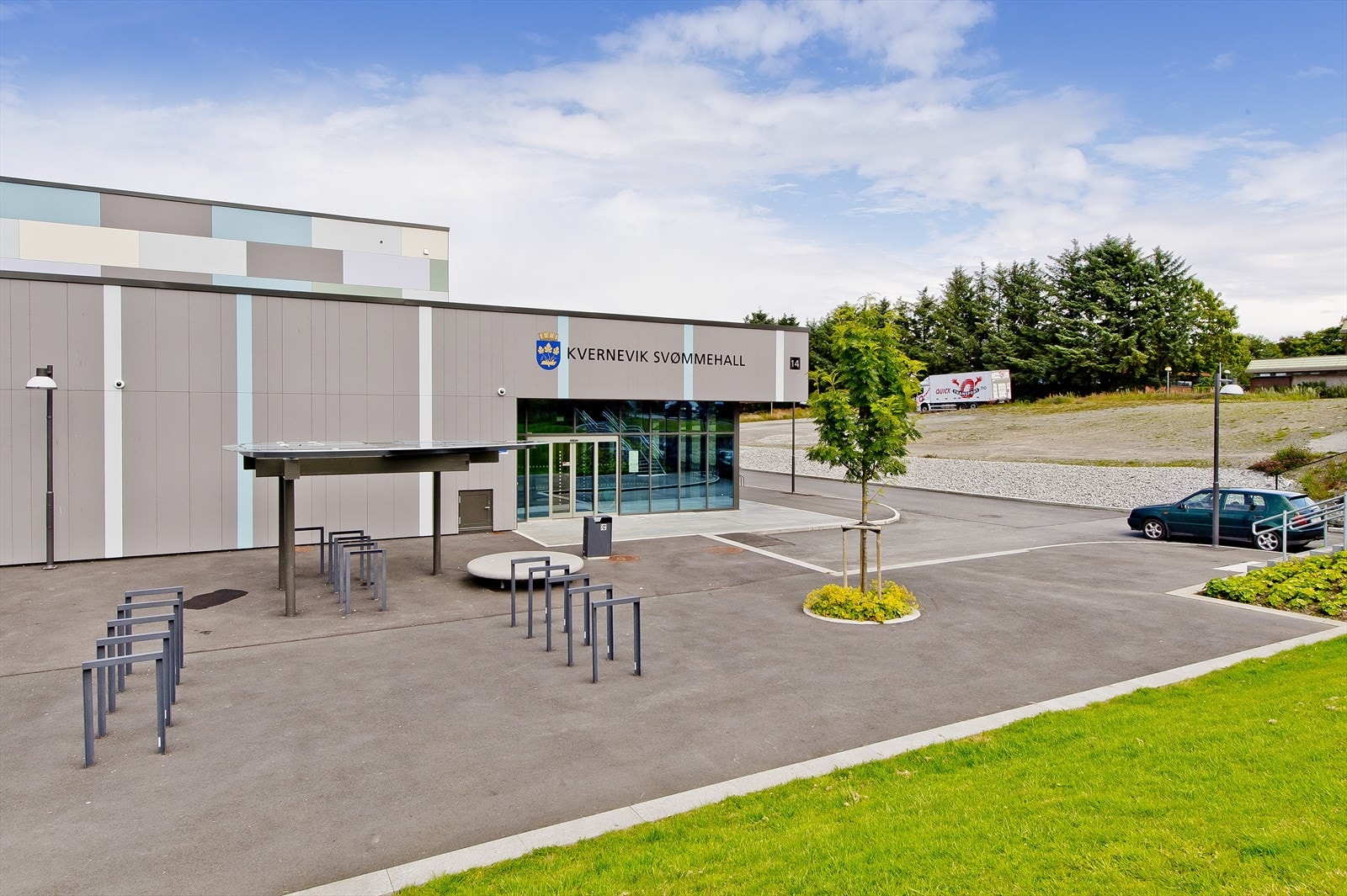 - Det er også kort vei til svømmehall og en rekke idrettsbaner - Galleribilde