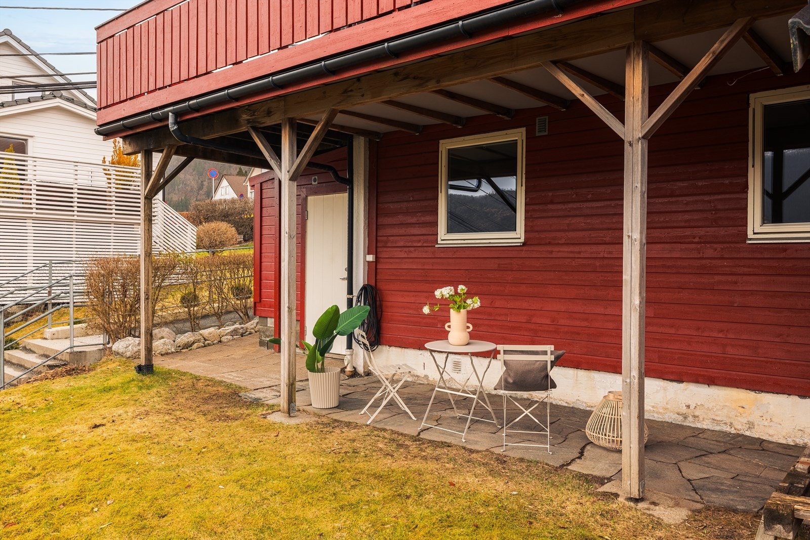 Hageflekk på fremsiden av huset Galleribilde