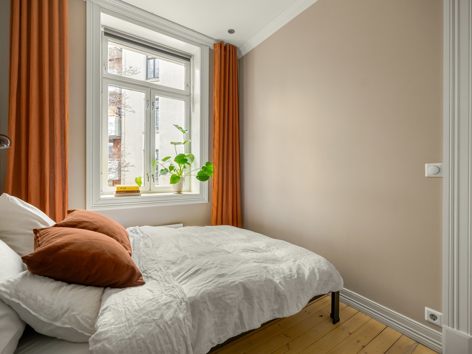 Og best av alt, det vender ut mot den rolige bakgården. Galleribilde