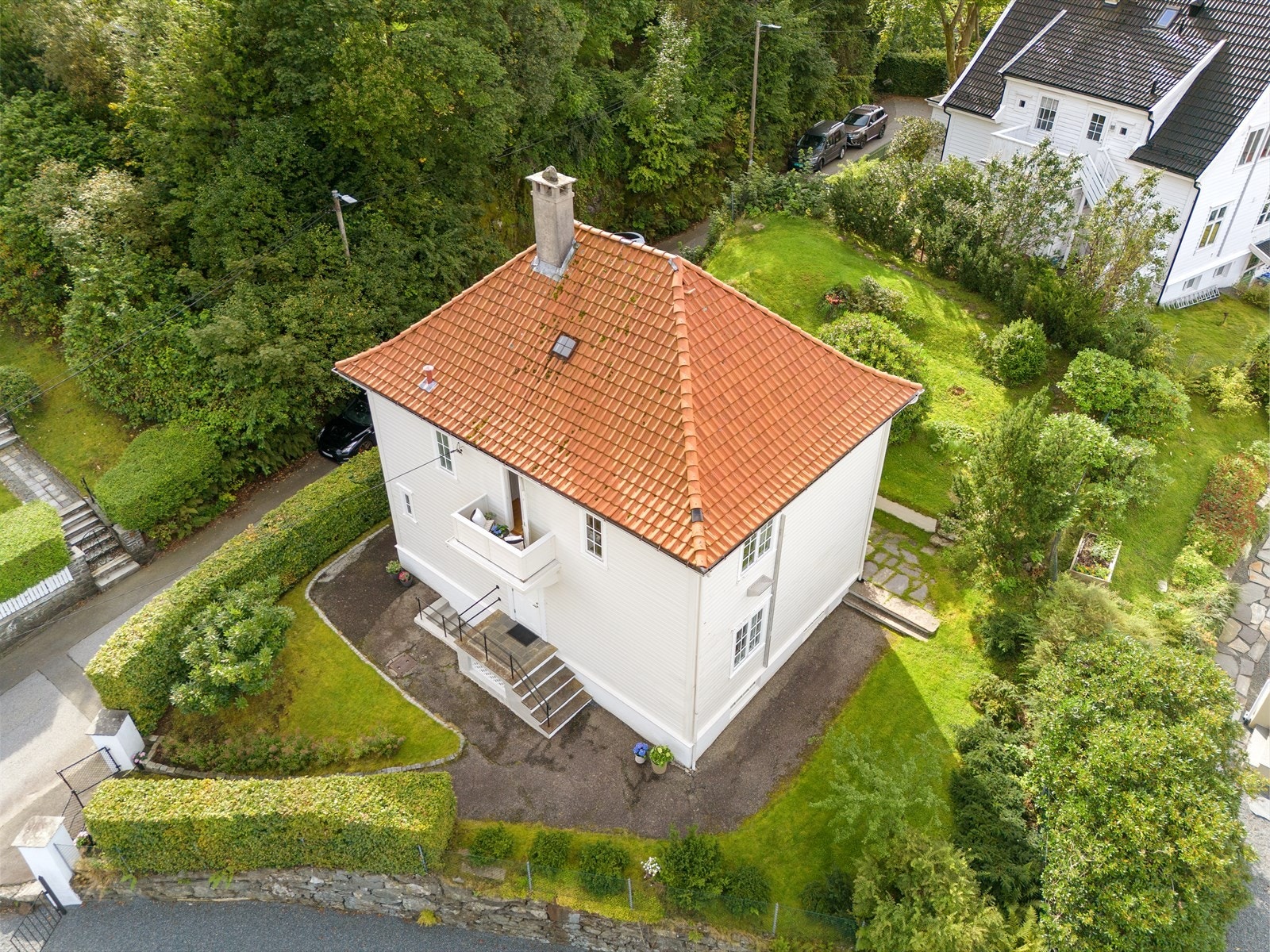 Oversiktsbilde over eiendommen. Galleribilde