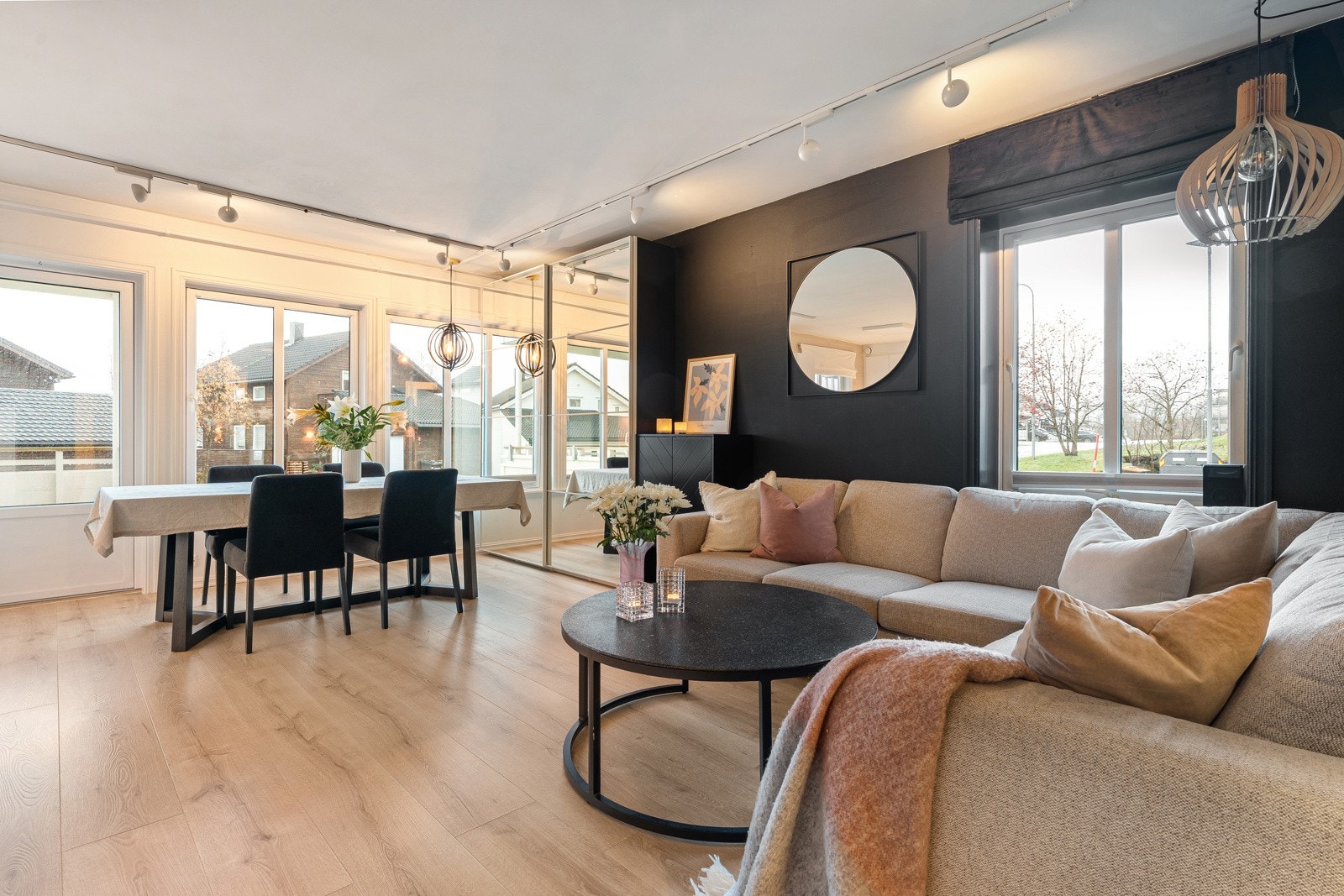 Velkommen til Blårevsvingen 12 - Presentert av Anders Karlstrøm