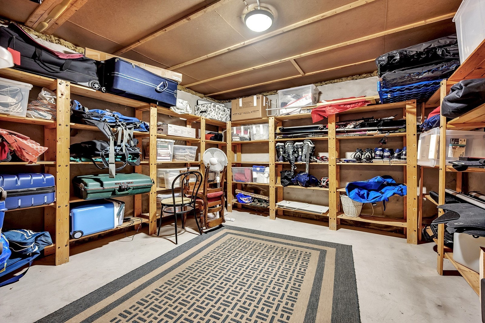 Godt med bodplass i kjeller. Galleribilde